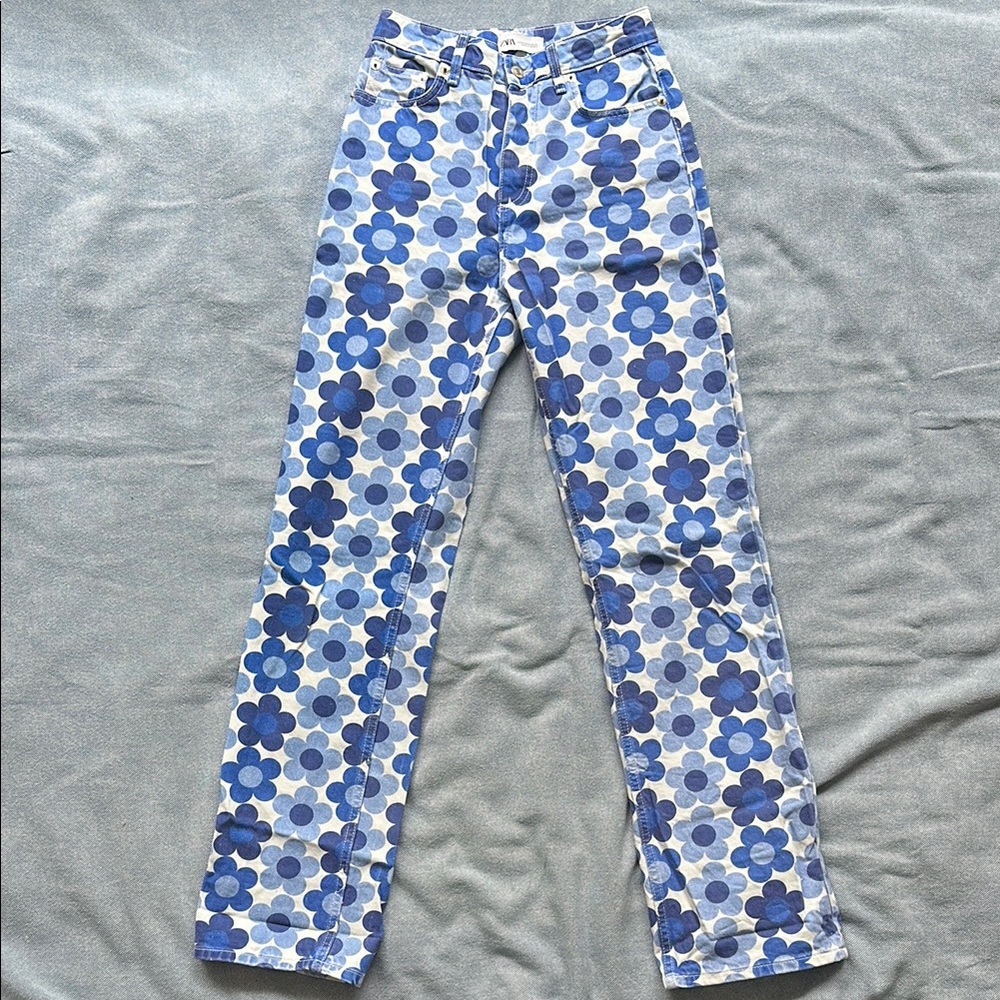 Zara jeans with fun floral pattern 🌸 3 for $25